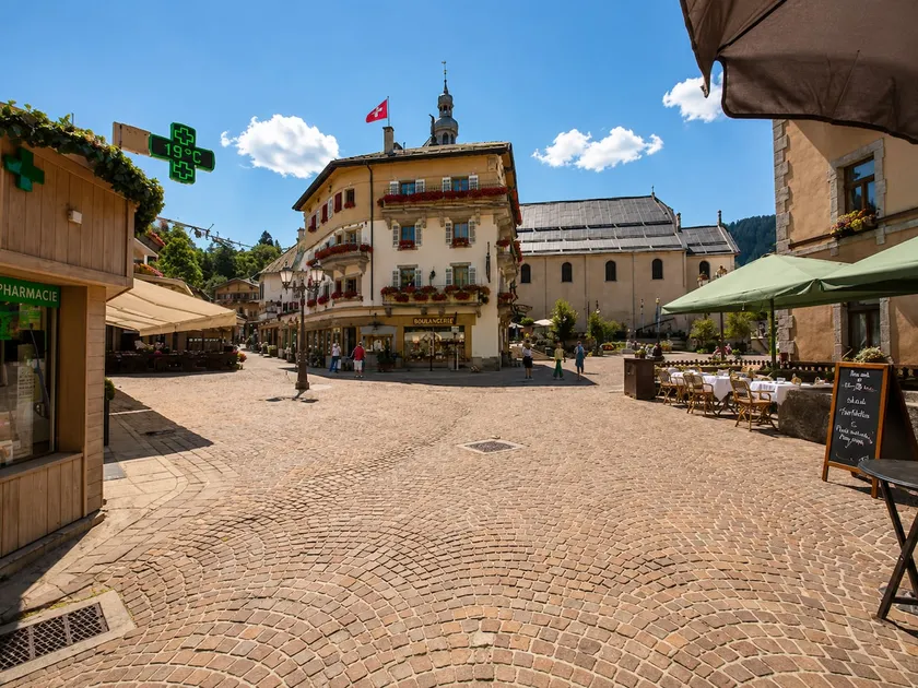 Facing the Megève Church – Iconic View & Balcony - Image 1