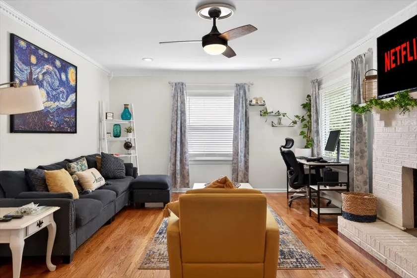 Premier Louisville home with exclusive home gym! - Image 1
