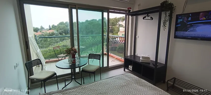 my holiday best apartment 08 - Image 1