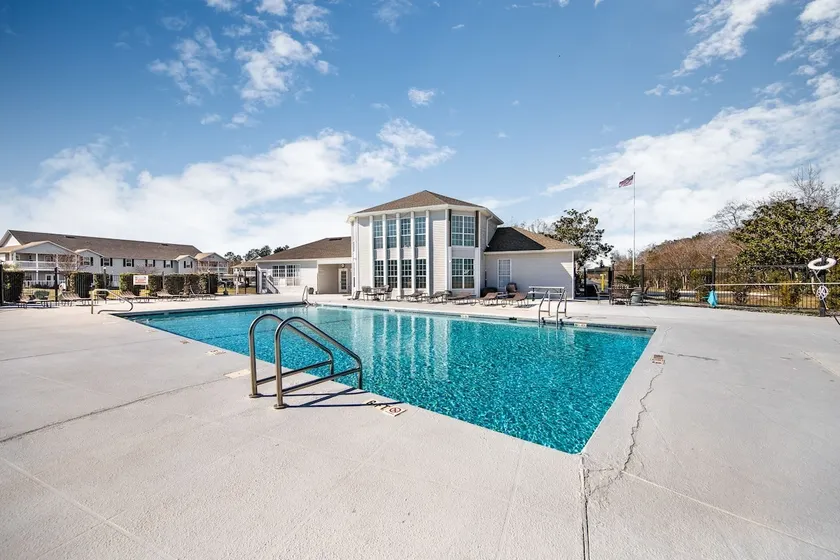 Colony Club - Image 1