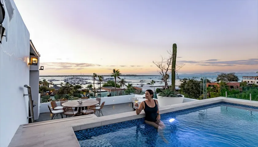 Casa Altamar - Rooftop, vistas y Piscina a pasos del Malecon - Image 1