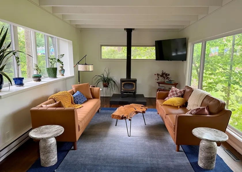Manville Heights Modern - Image 1