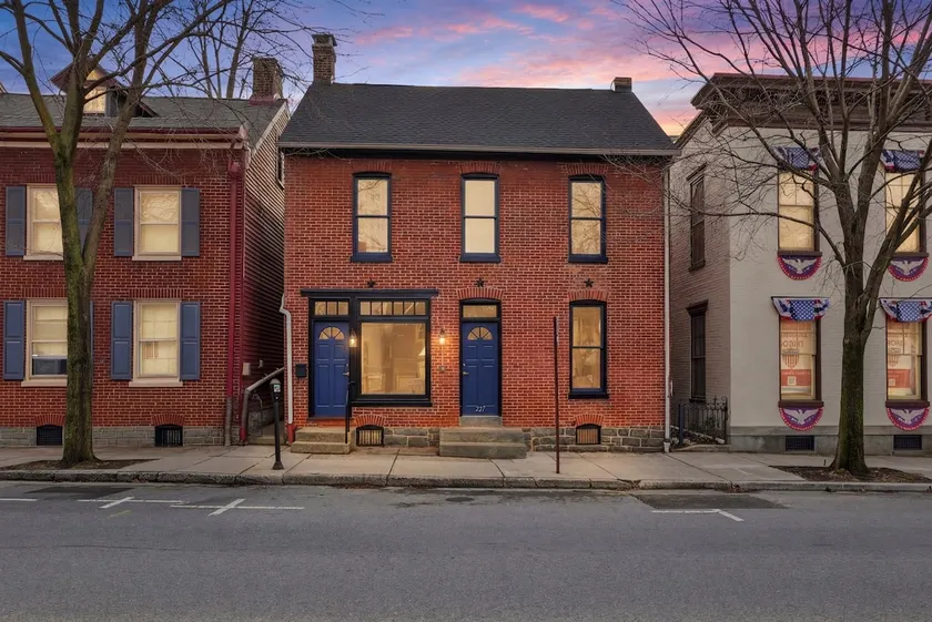 Historic ADA Home | 2 Blocks to Square + Parking - Image 1