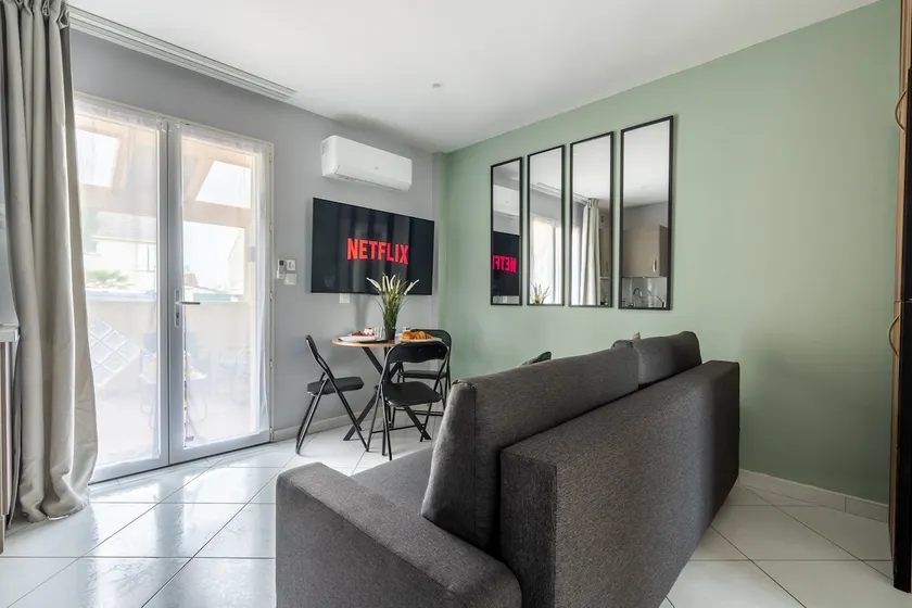 Lorenia House - Mitry - Image 1