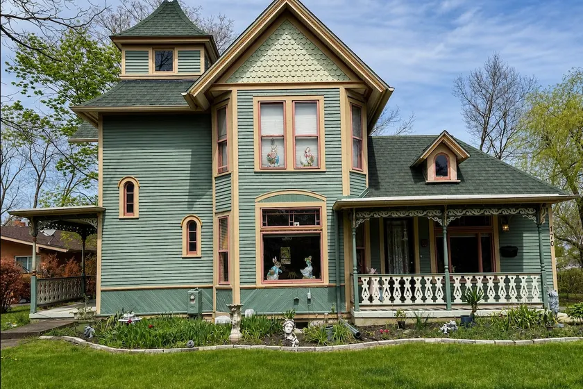 Whimsical Victorian awaits you! - Image 1