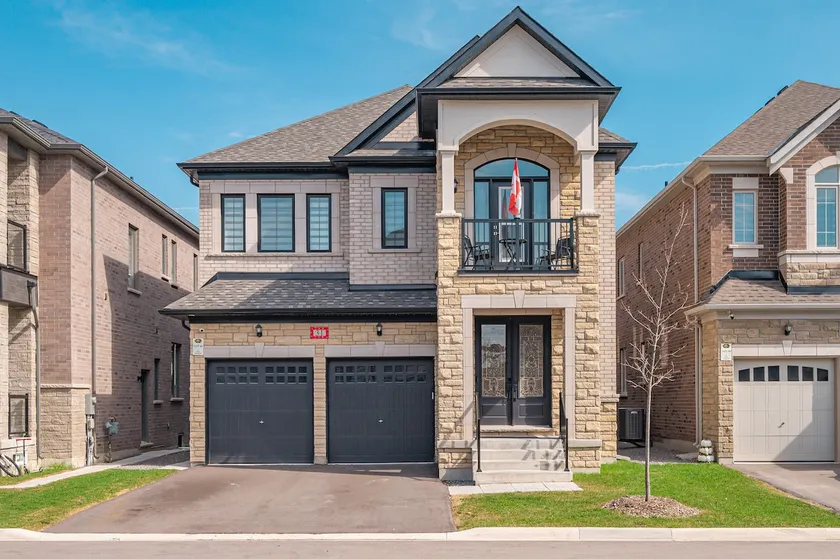 Detached & Spacious | 5 Bedroom Luxe | BBQ, Patio - Image 1