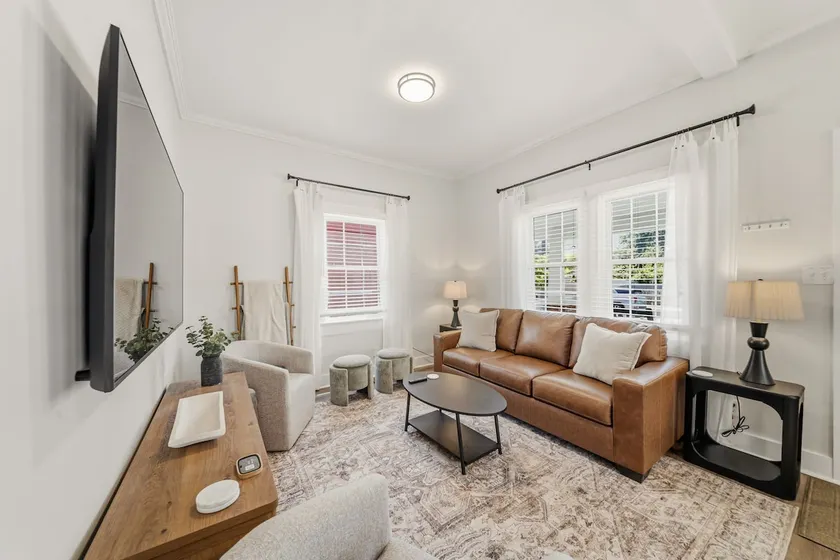 Beehive Bungalow | Firepit | Downtown Wilmington - Image 1