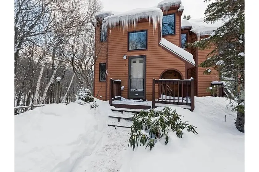 3 Bedroom Condo in Peaceful Campton - Image 1