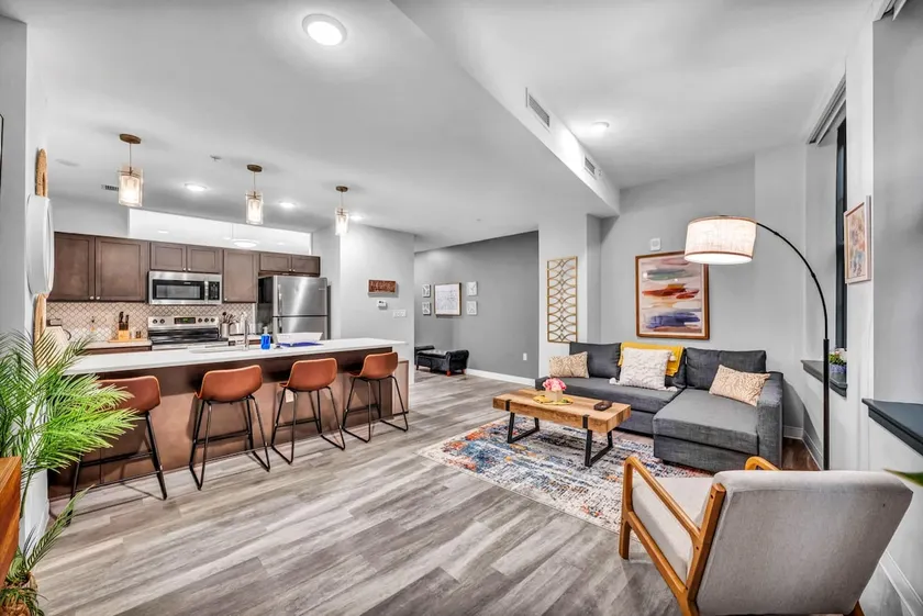 Free Pool & Sauna in Heart of Downtown • Gym - Image 1