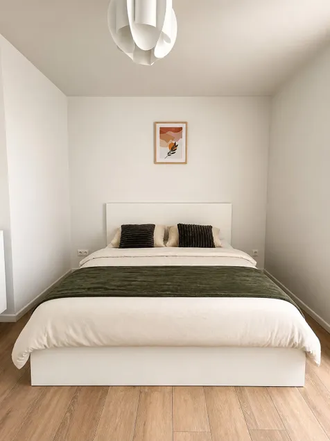 Bright Designer Apartment Sint-Niklaas Center - Image 1