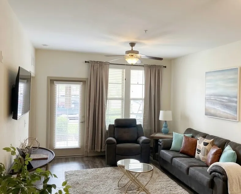 Executive Suite | 2BR Near Mayo & Corporate Hubs - Image 1