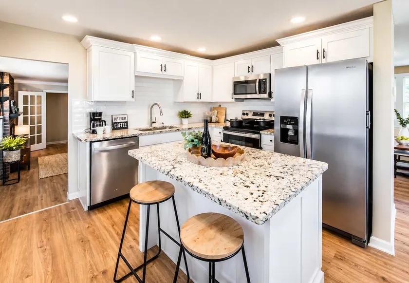 Hot Tub • Game Room • 5BR • Suburb near Everything - Image 1
