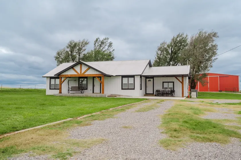 Blondies Lodge - Image 1