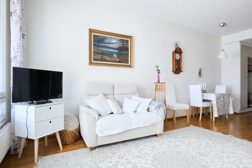 Bright Central Raisio 1BR Apt - Balcony & Sauna - Image 1