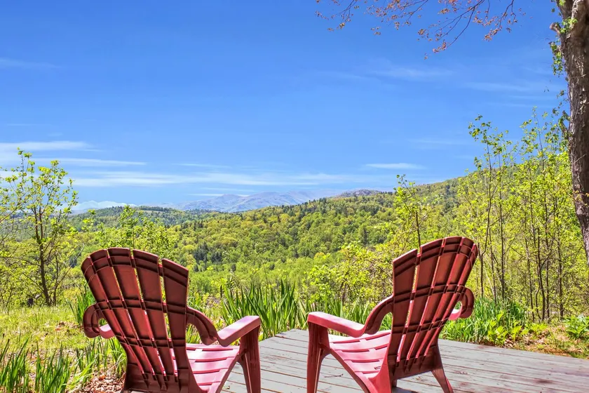 Blue Mt Cabin- Long Range Views, Hot Tub, Fire Pit - Image 1