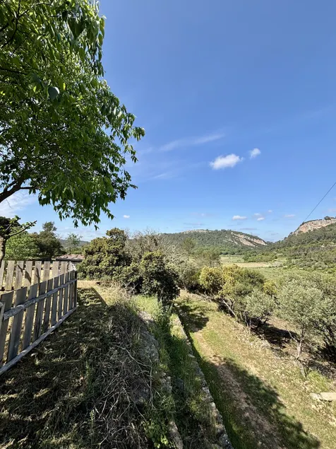 Natural parenthesis with swimming pool - Var - Image 1