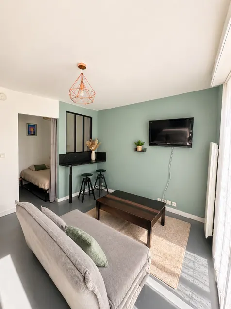 Beautiful Aytré apartment, beach, garden & parking - Image 1