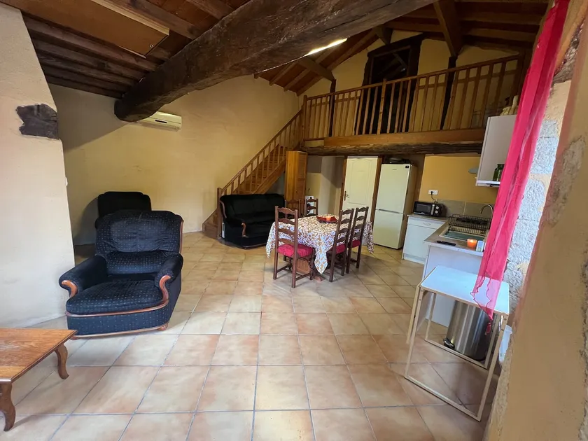 Authentic stone house - Image 1