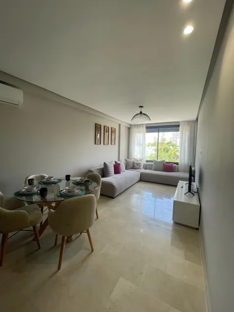 Cozy studio for rent for respectful family couple - Image 1