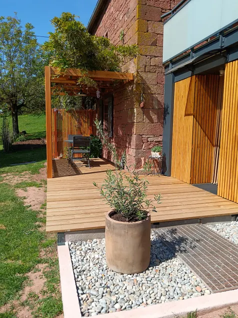 The D38, a studio for 2 people. - Image 1