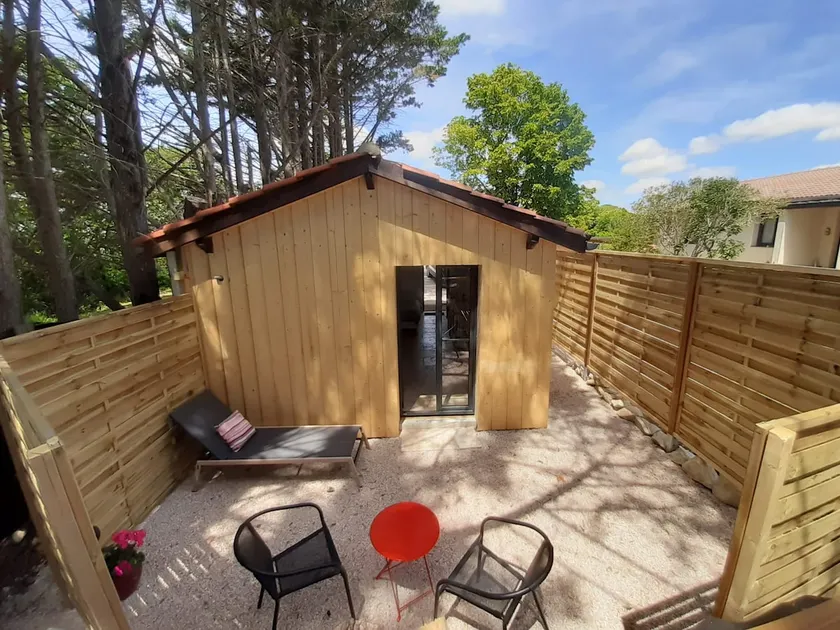 Tiny Lodge Cocoon Comfort & Quiet in the heart of the Gers - Image 1