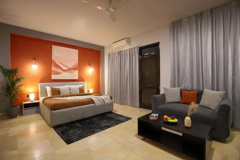 Cozy Studio Stay Near Huda City Metro | Sec 28 GGM - Image 1