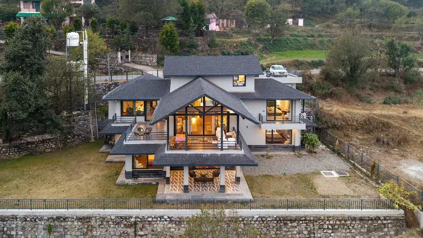 Modern 5BR Garden Villa Summer Field Manor Bhimtal - Image 1