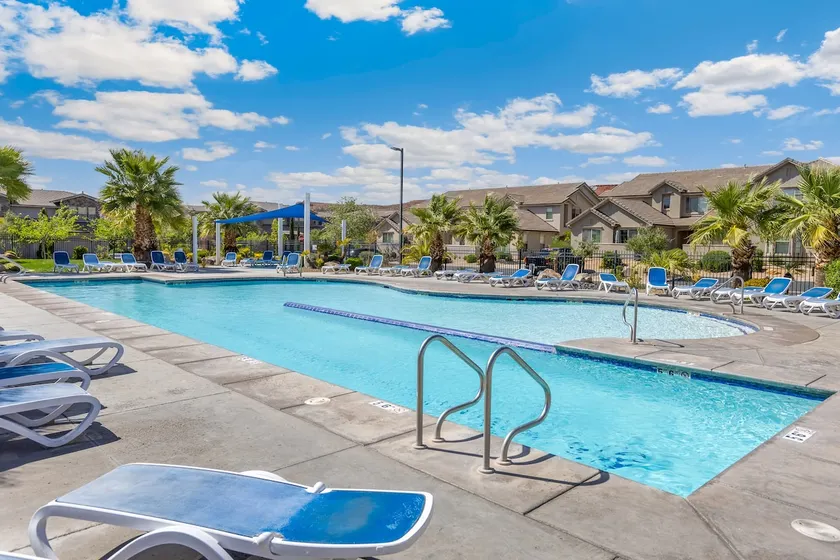 Family Friendly Poolside Home Zion+Sand Hollow - Image 1