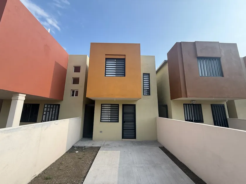 New Modern Residence in Salinas Victoria - Image 1