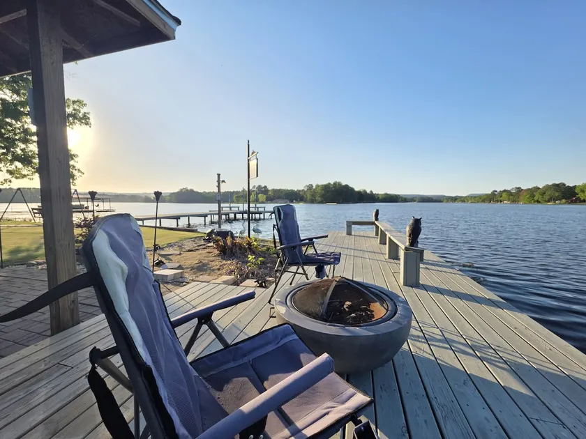 Happy Dock Hideaway - Image 1
