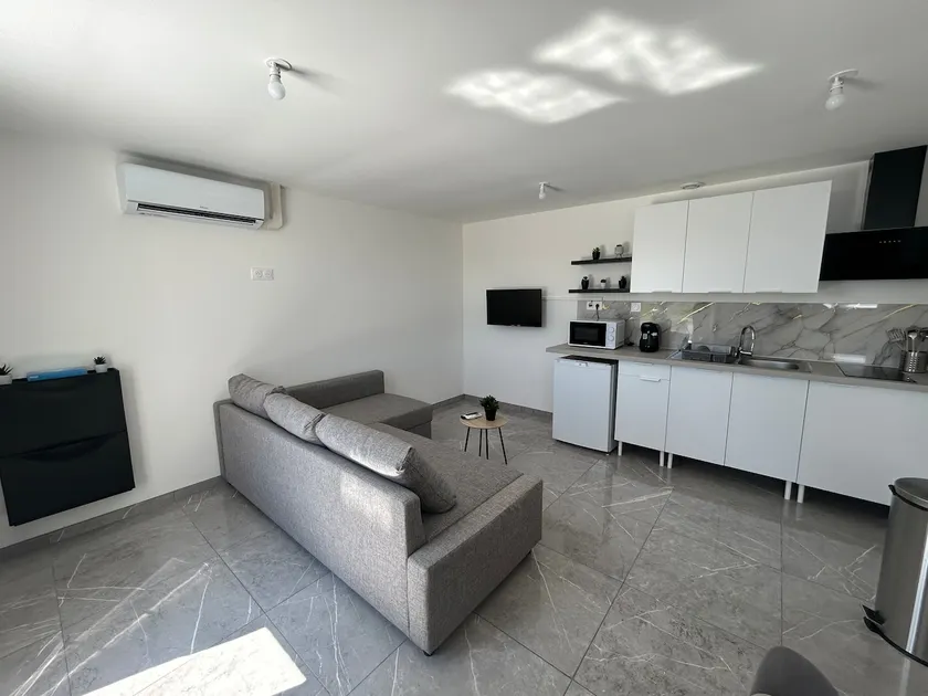 Modern and peaceful home - Image 1