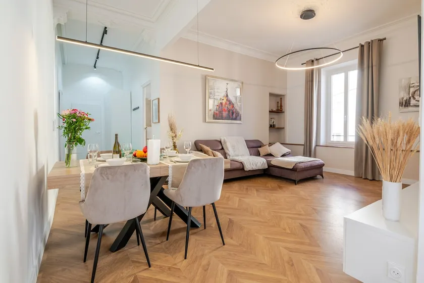 PURE HOMES | 2 Suites & stylish terrace - Image 1
