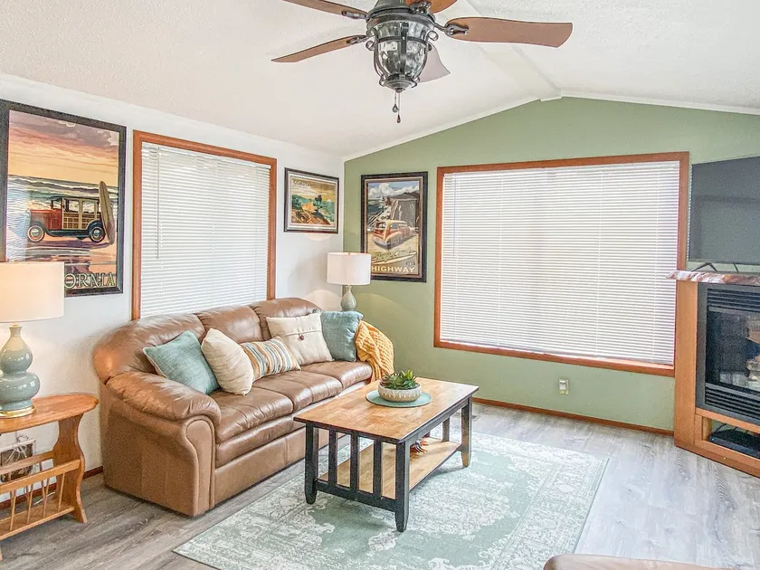 Meadowview Clean & Comfortable Home by River Side - 2bed 2bath house - Image 1