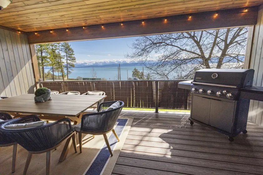 Flathead Lake: Hot Tub, Retro Game Room, Fire Pit - Image 1
