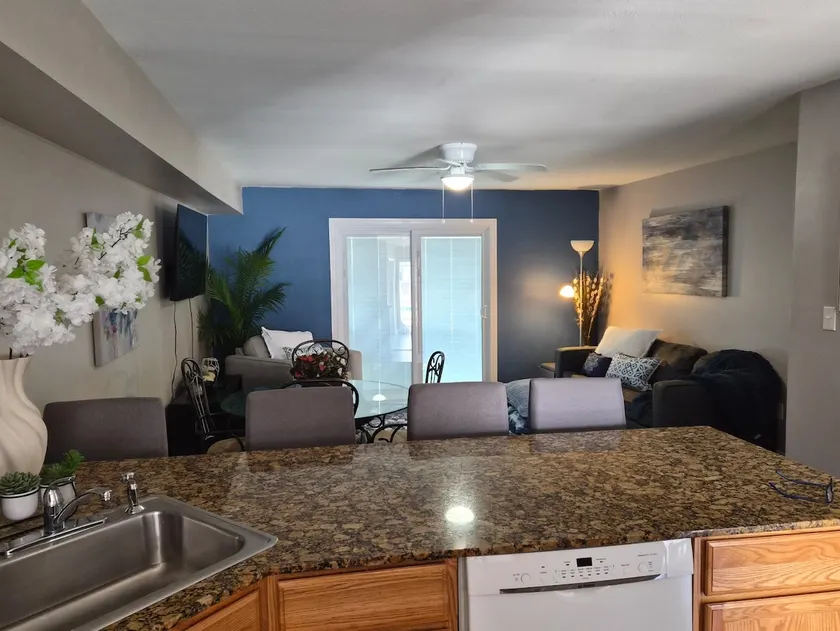 Best location cozy condo in Biloxi Beach, 2b-1.5b. - Image 1