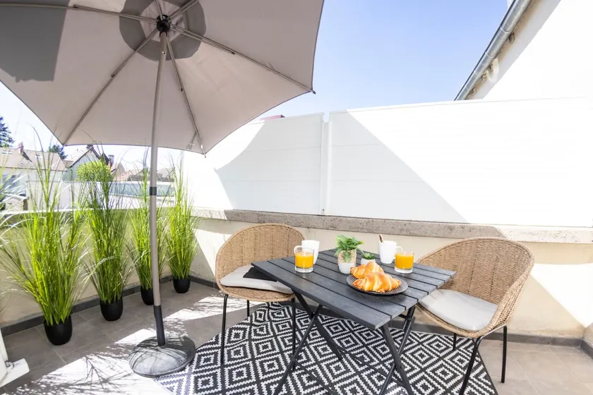 Le Carpe Diem - Hot Tub & A/C - Terrace/Parking - Image 1