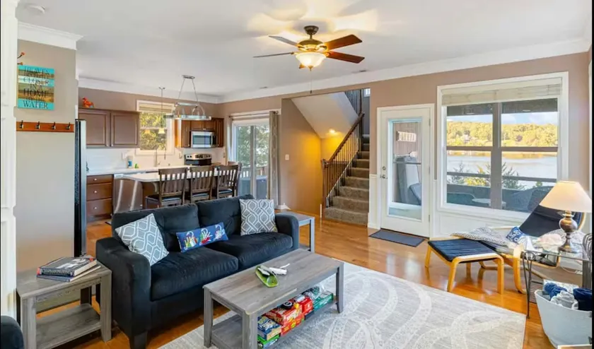 Charming 3BR Cabin - Jacuzzi Tub - LAKE VIEW - Image 1