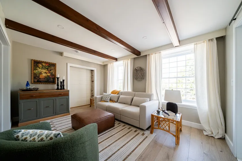 The Garden Suite (1 Bedroom Plus Den) - Image 1