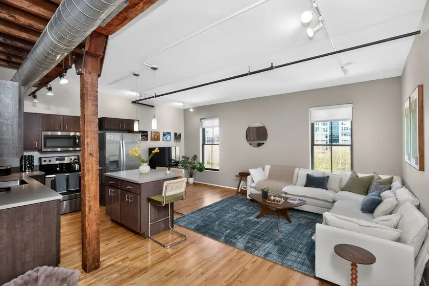 Top-Floor Loft , Downtown Views, Free Parking - Image 1