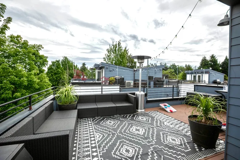 Rooftop Patio + Close to Downtown - Image 1