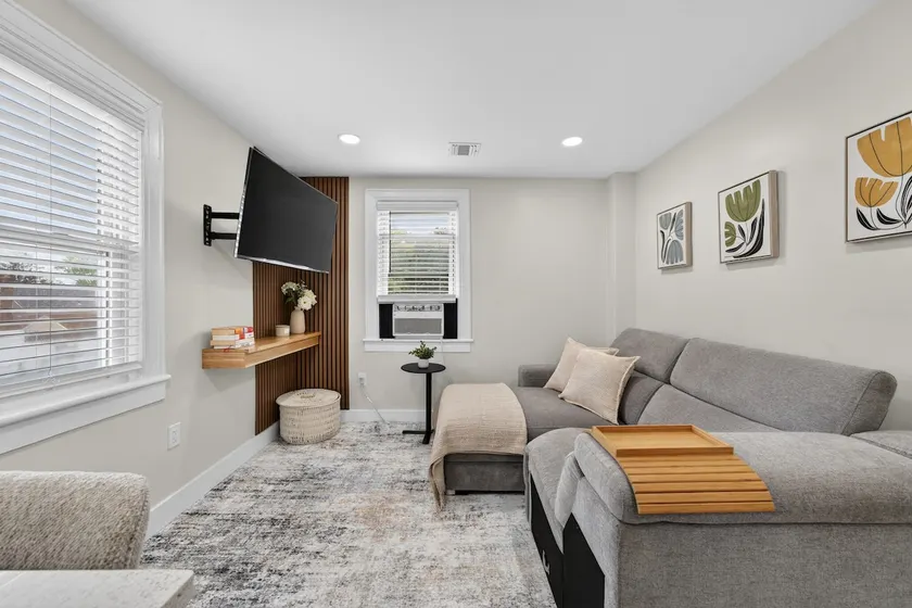 Luna Vista Rose Suite - Image 1