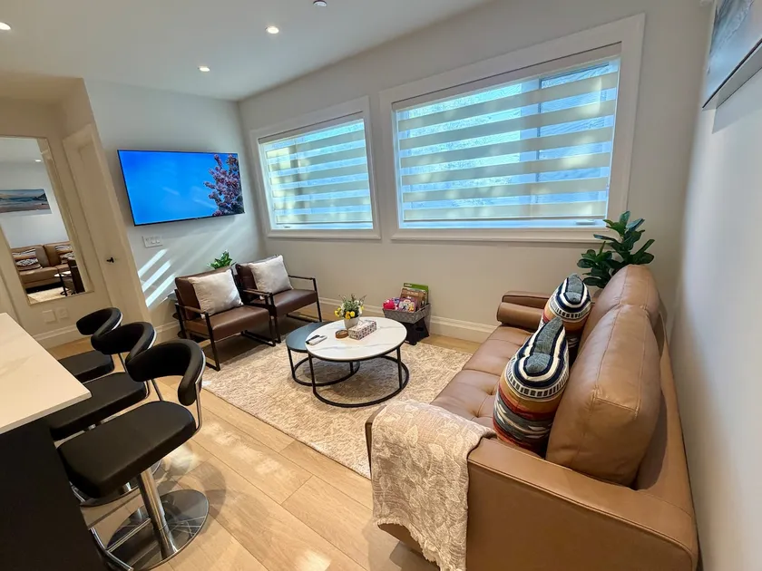 Sleek 3BR Residence | Private Entry | AC | Parking - Image 1