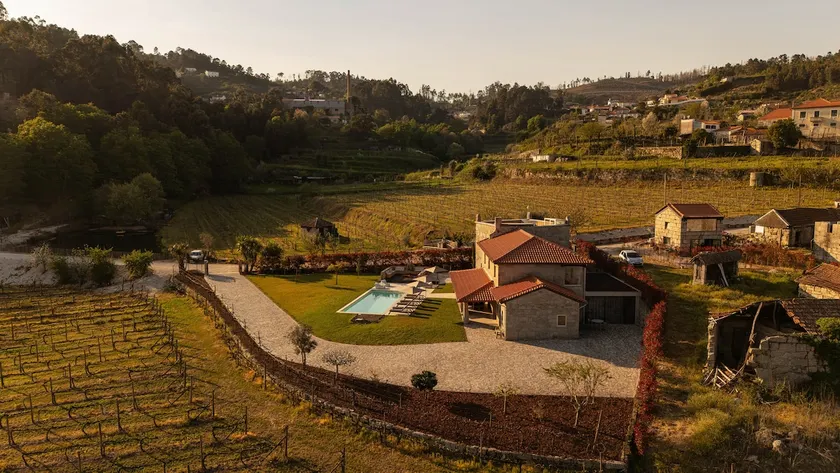 4-Bedroom Family Home Surrounded by Vineyards - Image 1
