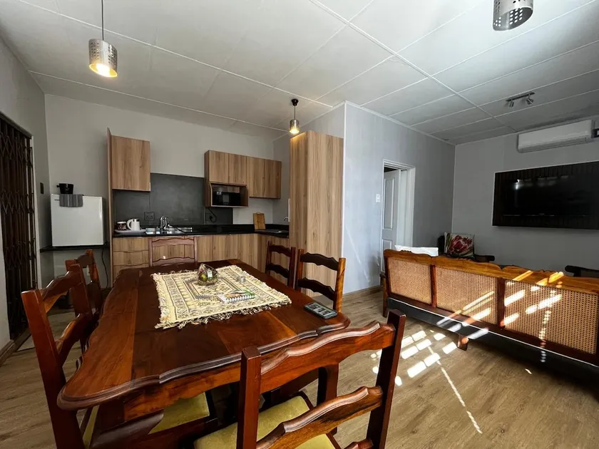 Large Garden Flat - Image 1
