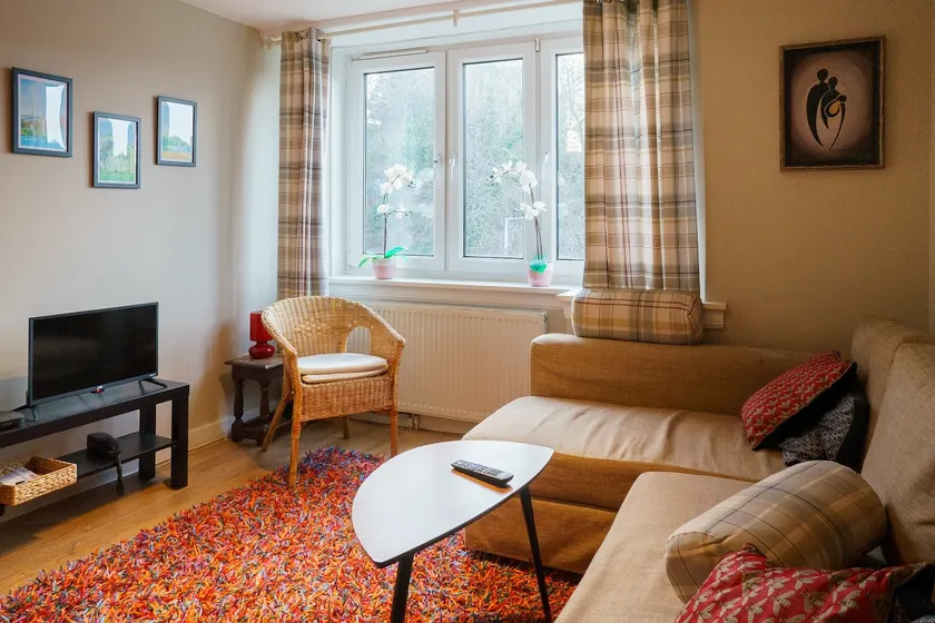Edinburgh Stylish 2-Bedroom City Apartment in Stockbridge - Image 1