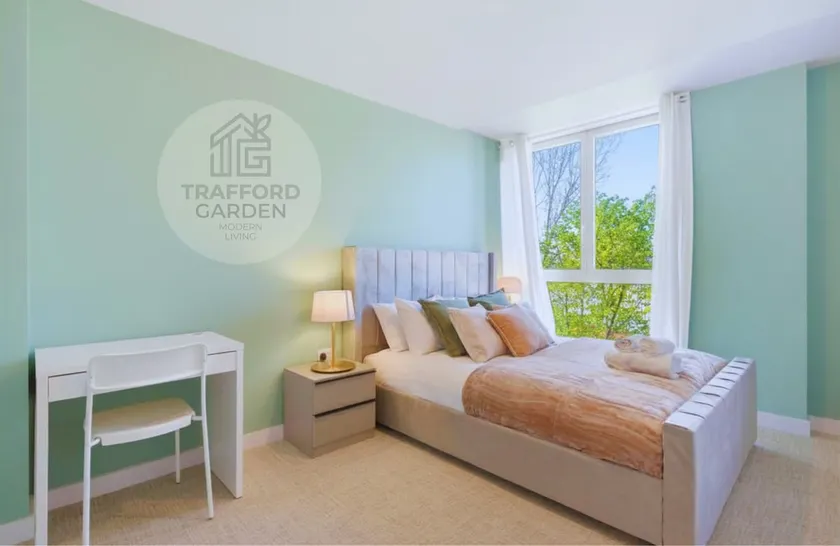 Trafford Garden Place with Free Car Park - Image 1