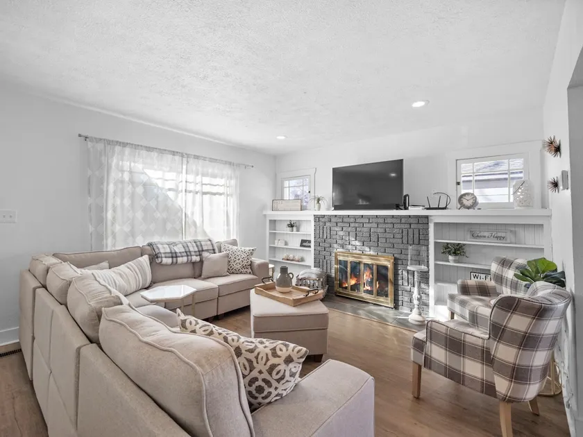 Conveniently located 3 BD 2 Bath house by Gonzaga - Image 1