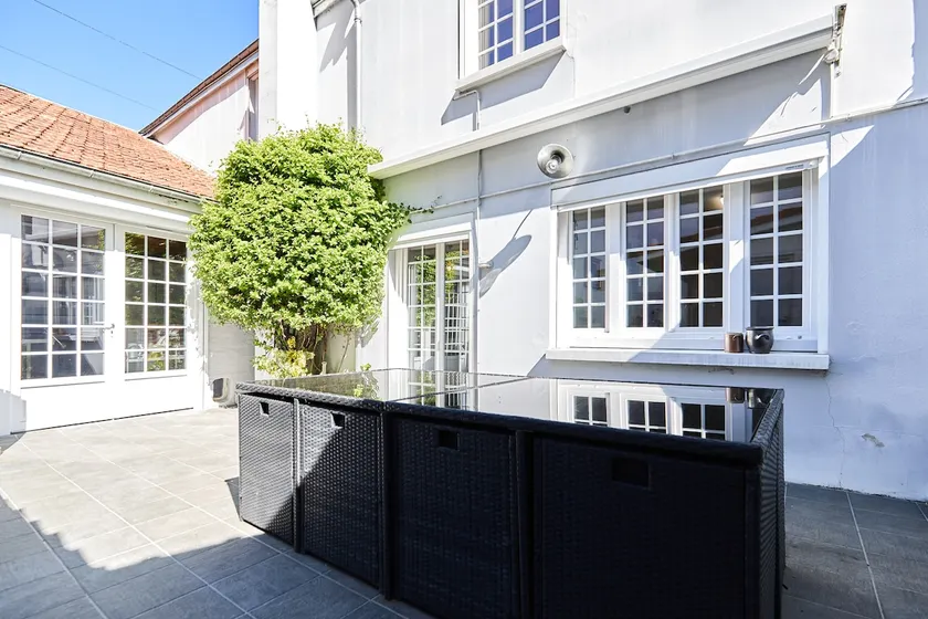 Exceptional house in the heart of the bubbles - Image 1