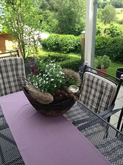 Inviting vacation rental for nature-loving guests - Image 1