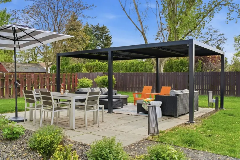 Mid-Mod The Marvy 4 Beds/Sleeps 8 Relaxed & roomy - Image 1